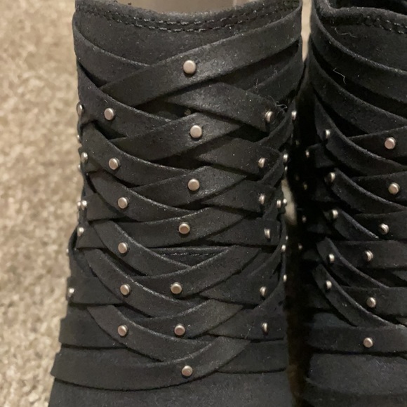 So Redfield Black Ankle Boots - Picture 3 of 8